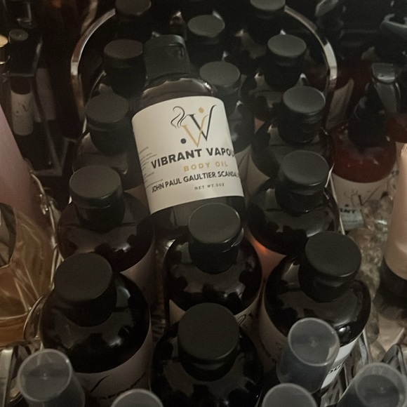 Brown Sugar Babe oils and/or
Vibrant Vapours oils
~READ DESCRIPTION~ - Picture 13 of 13